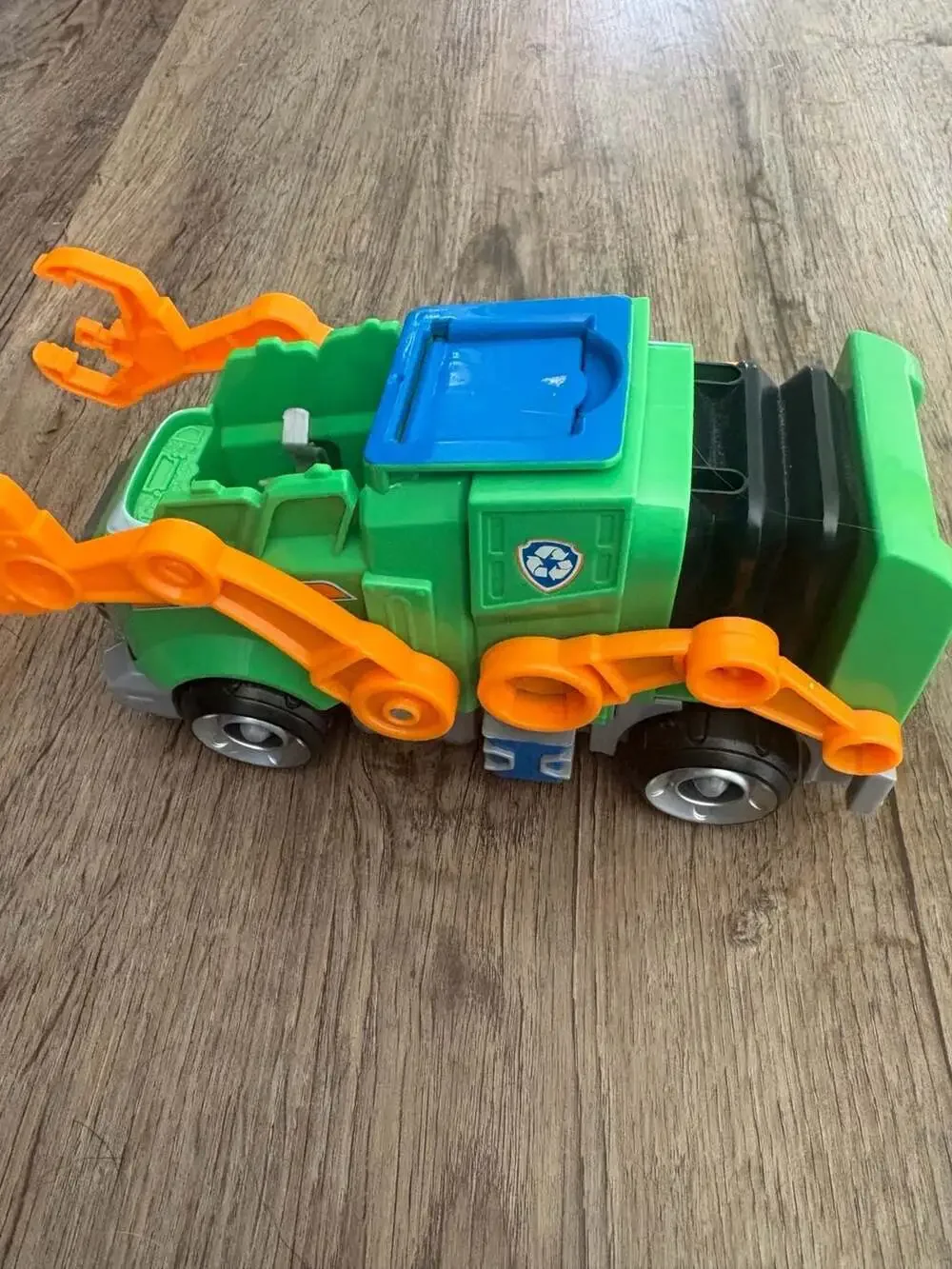 PAW Patrol Ultimate Rescue Rocky's Recycling Truck and Rubble's Bulldozer Toy Ve